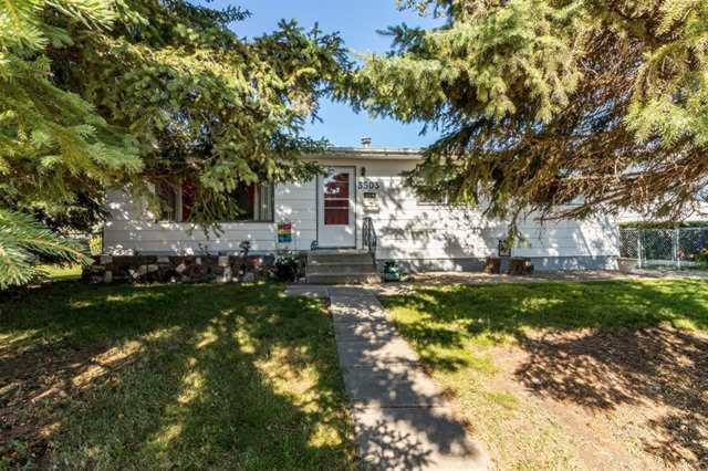 3503 51A Ave Innisfail, AB T4G 1H6
