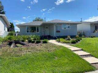 16439 79A Avenue Edmonton, AB T5R 3J2