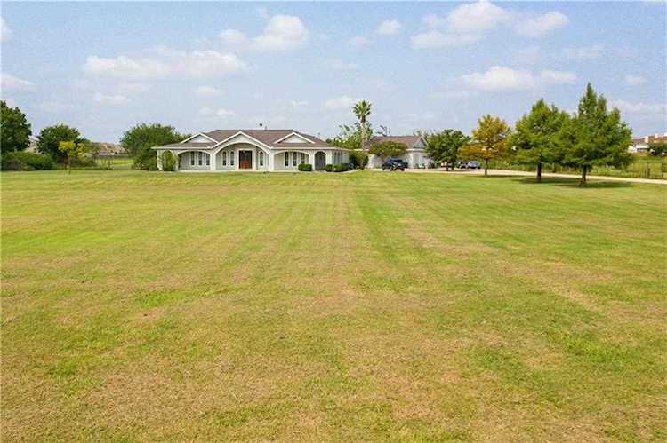 647 Estates of Brushy Creek DR Hutto, TX 78634