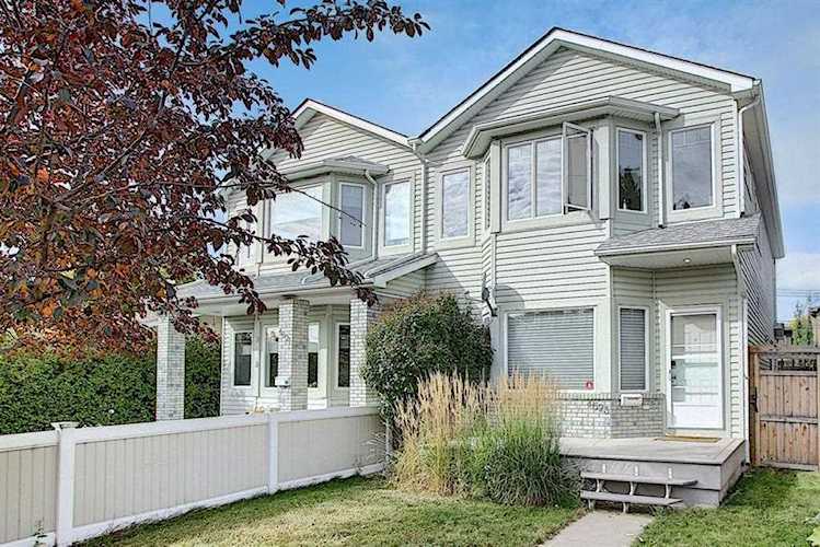 4623 82 St NW Calgary, AB T3B 2P8