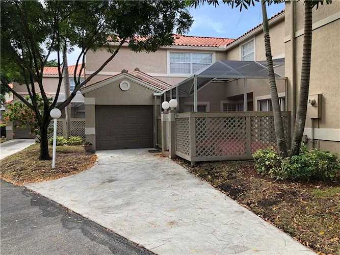 11057 Long Boat Dr #11057 Cooper City, FL 33026