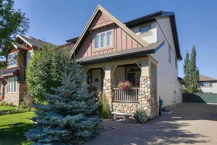 2016 125 Street Edmonton, AB T6W 0A4