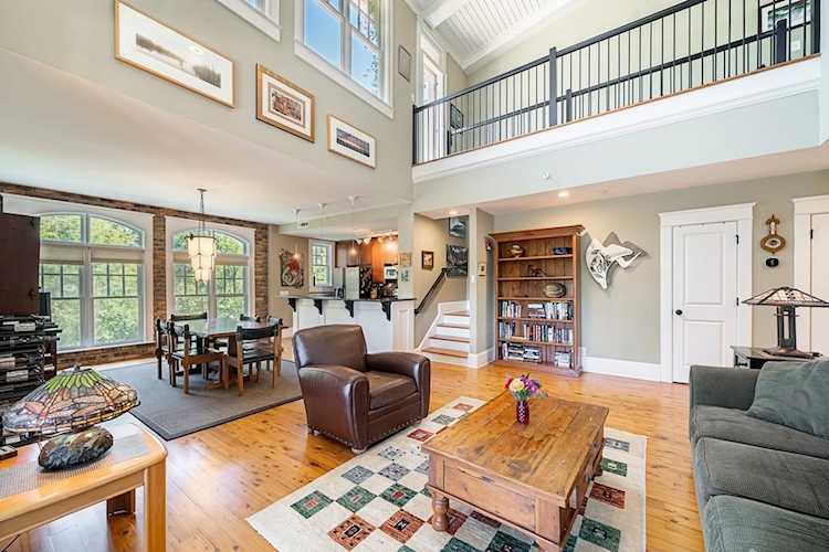 1864 Gordon Manor Atlanta, GA 30307