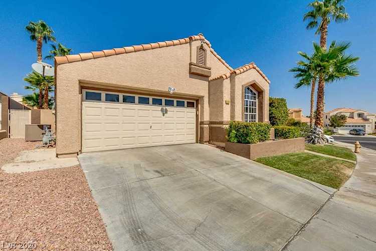 8324 Dorado Bay Ct Las Vegas, NV 89128