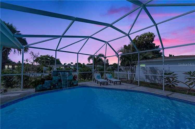 11502 108th St Seminole, FL 33778