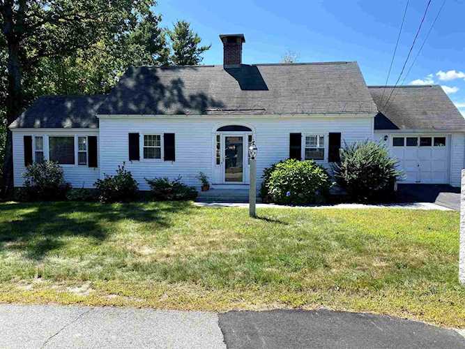 74 Pleasant St Wolfeboro, NH 03894