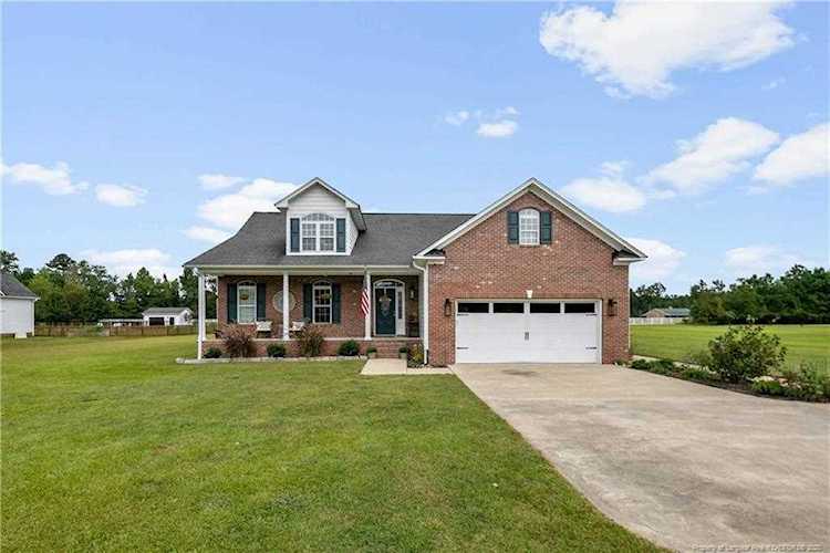 1933 Teesdale Dr Hope Mills, NC 28348