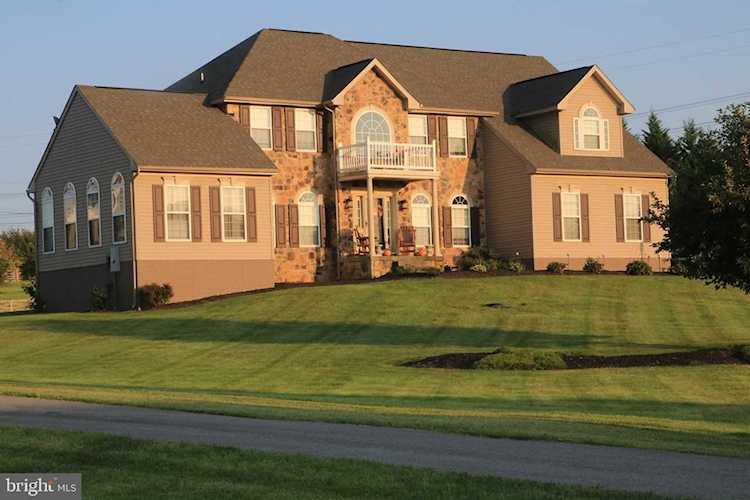 399 Spruce Hill Charles Town, WV 25414