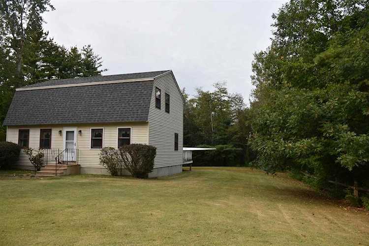 12 Edward Dr Concord, NH 03301