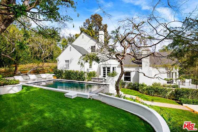 11585 Bellagio Road Los Angeles, CA 90049