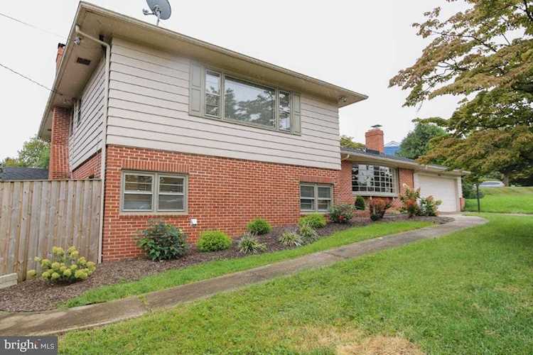 608 Poole Rd Westminster, MD 21157 | MLS ® MDCR199762 Photo 1