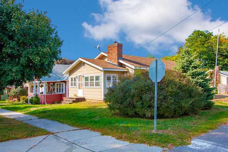 27 Wells St Burlington, VT 05401