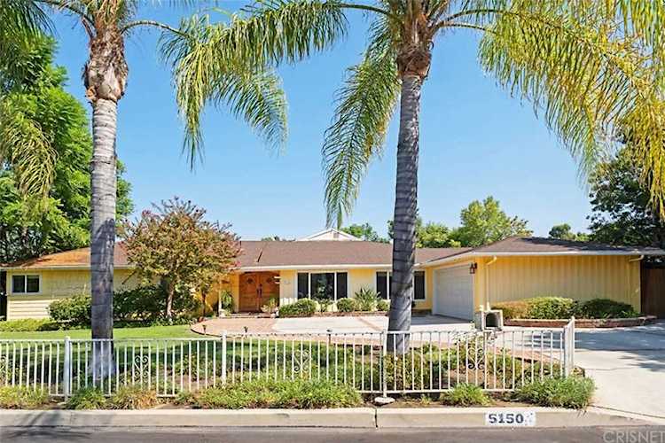 5150 Veloz Avenue Tarzana, CA 91356