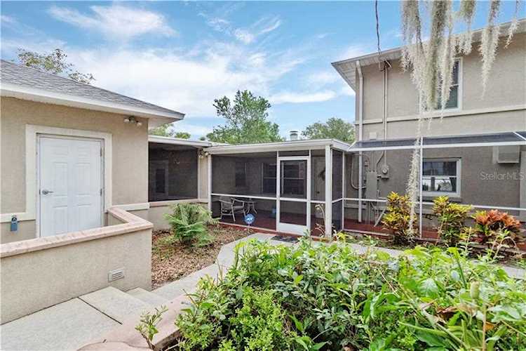 100 Twin COVE Auburndale, FL 33823