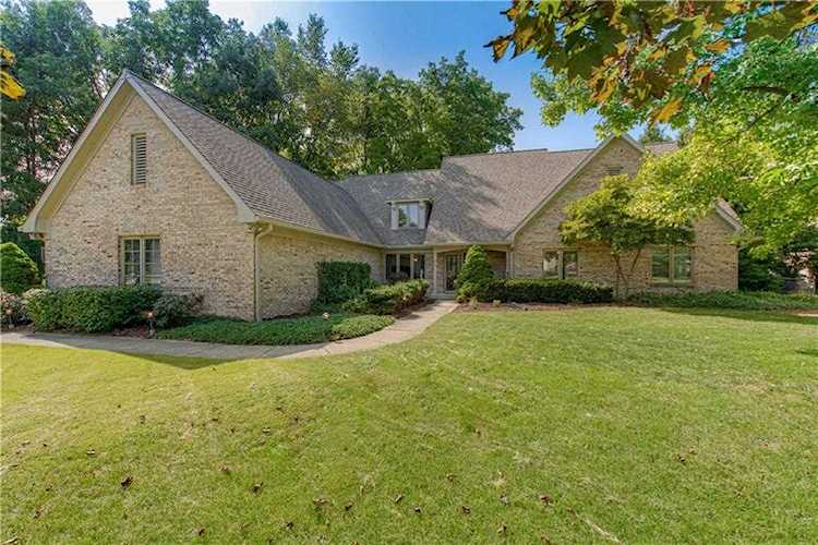 231 Applecross Brownsburg, IN 46112