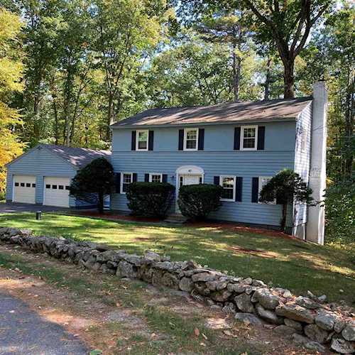 45 Birchwood Circle Bedford, NH 03110