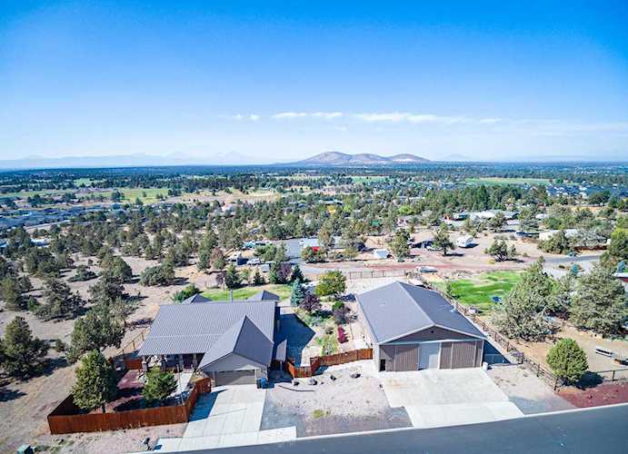 3242 SW 43rd St Redmond, OR 97756