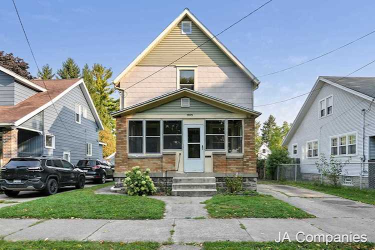 1105 SW Dayton St Grand Rapids, MI 49504