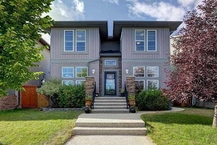 146 Evanston Way NW Calgary, AB T3P 0E1