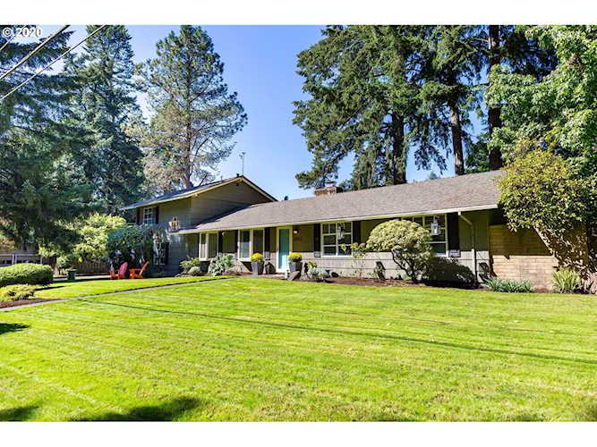19167 Longfellow Ave Lake Oswego, OR 97035