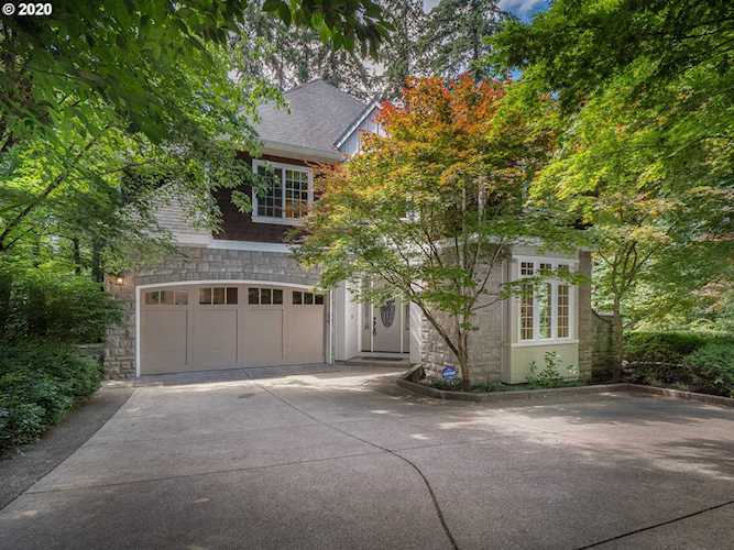 900 Fairway Rd Lake Oswego, OR 97034