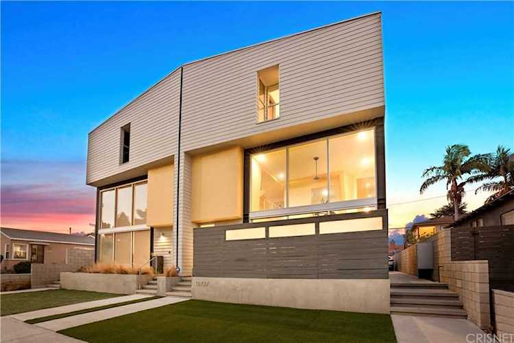 12107 Ocean Park Boulevard Los Angeles, CA 90064