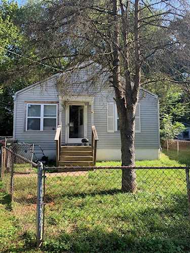 1904 Hazelwood Ct Louisville, KY 40214