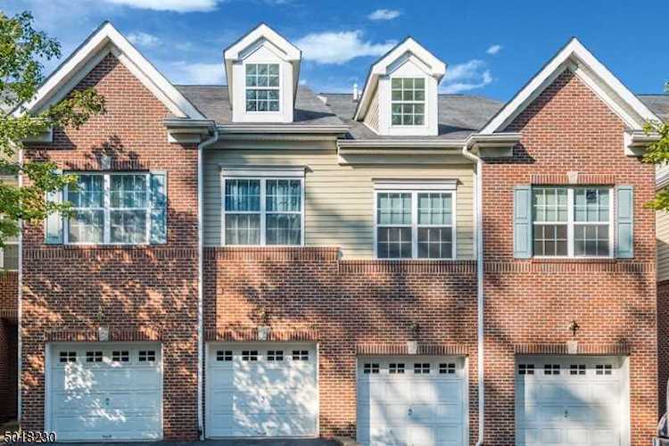 89 Taft Ln Morristown Town, NJ 07960