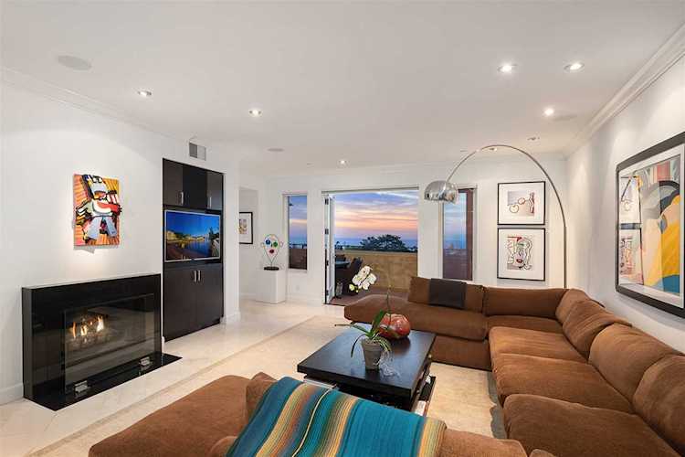 1020 Genter Street #PH401 La Jolla, CA 92037
