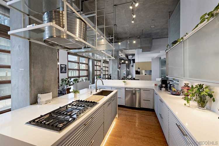 877 Island Ave. #212-213 San Diego, CA 92101