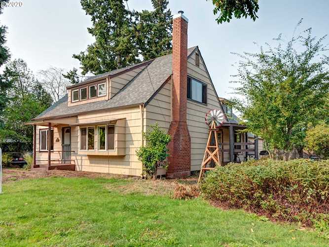 113 Merry Ln Eugene, OR 97404