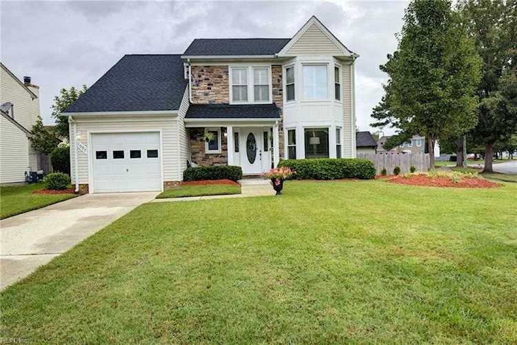 1097 Honeycutt Way Virginia Beach, VA 23464