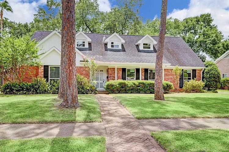 7919 Fairdale Ln Houston, TX 77063