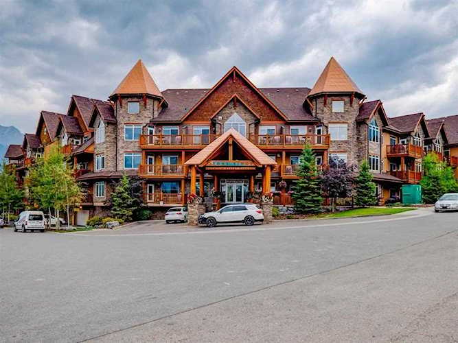 30 Lincoln Park Canmore, AB T1W 3E9