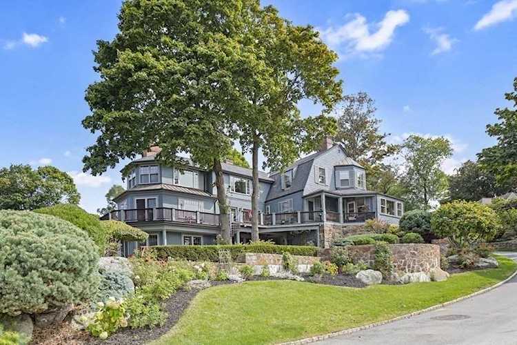 73 Harbor Manchester, MA 01944