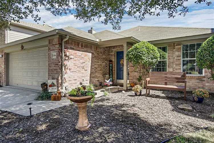 13204 Settlers Trail Fort Worth, TX 76244