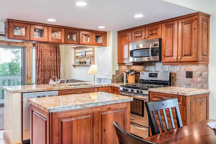 38 Racquet Club Dr Park City, UT 84060