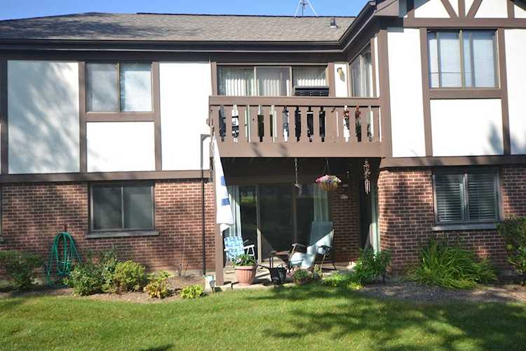 213 Scarsdale Ct #D2 Schaumburg, IL 60193