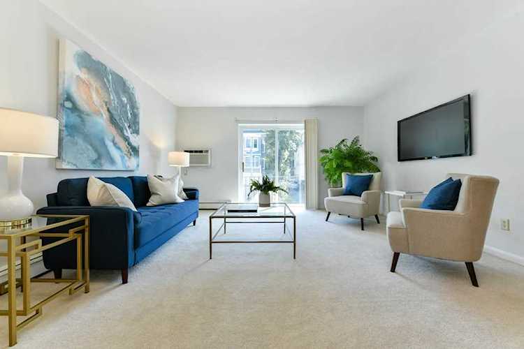 8 Robinwood Ave #6, Boston, MA 02130 - $420,000 - MLS#72700319 Photo 1