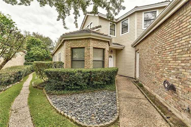 18 Champion LN Lakeway, TX 78734
