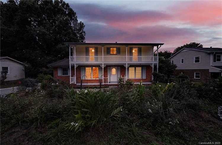 5900 Charing Place Charlotte, NC 28211