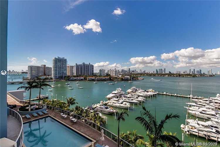 1800 Sunset Harbour Dr #1010 Miami Beach, FL 33139