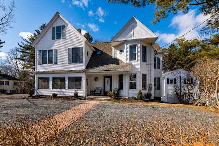 40 Main St #1 York, ME 03909