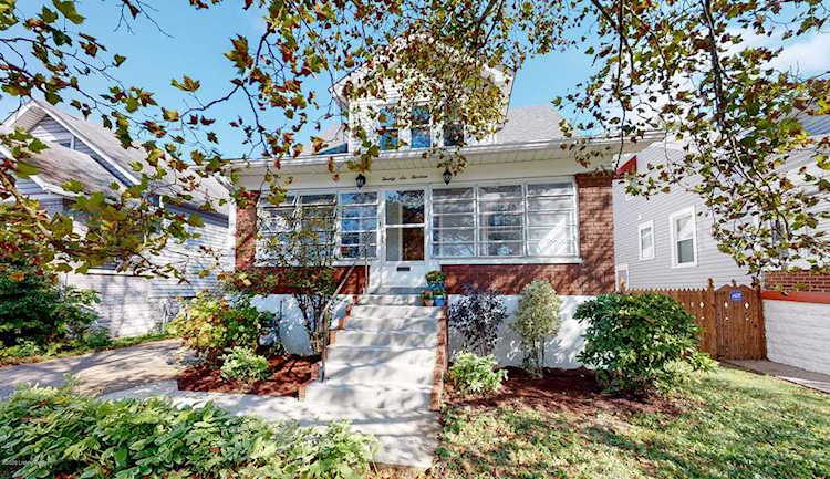 2613 Grinstead Dr Louisville, KY 40206