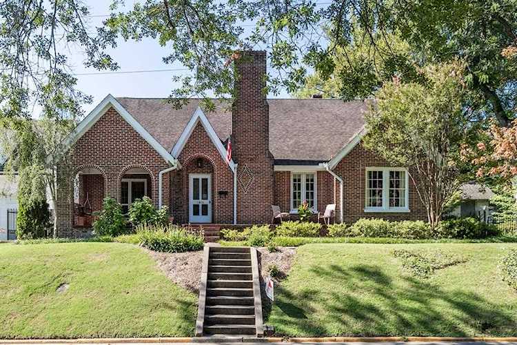 1416 Jefferson Oxford, MS 38655