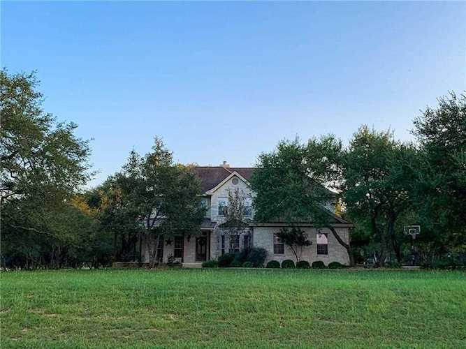 131 Honeycomb CIR Driftwood, TX 78619