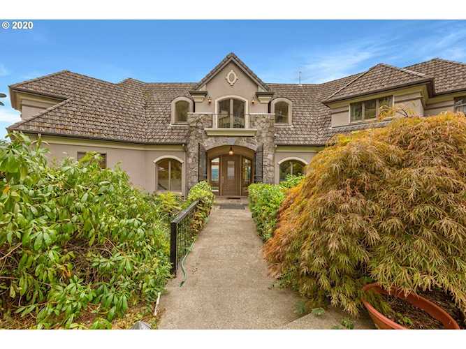 3440 SW Doschview Ct Portland, OR 97239