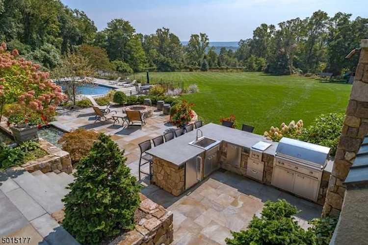 211A Douglass Ave Bernardsville Boro, NJ 07924