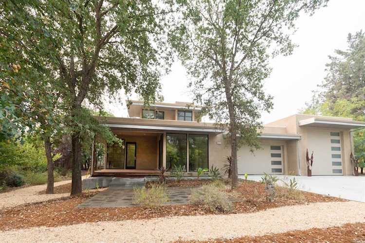 540 S Cloverdale Boulevard Cloverdale, CA 95425