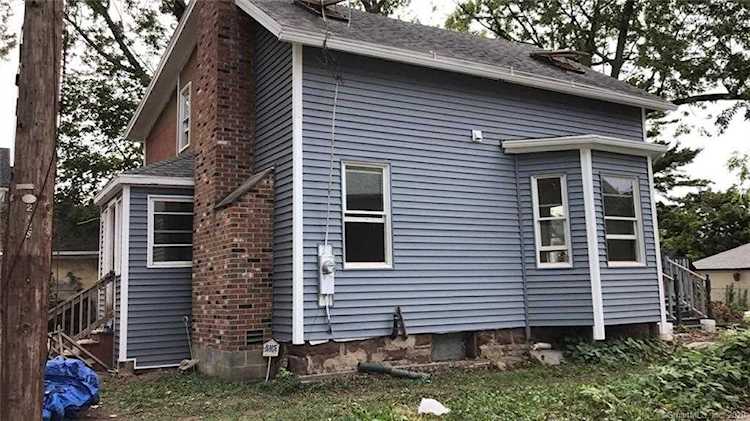 23 Bliss Street Hartford, CT 06114